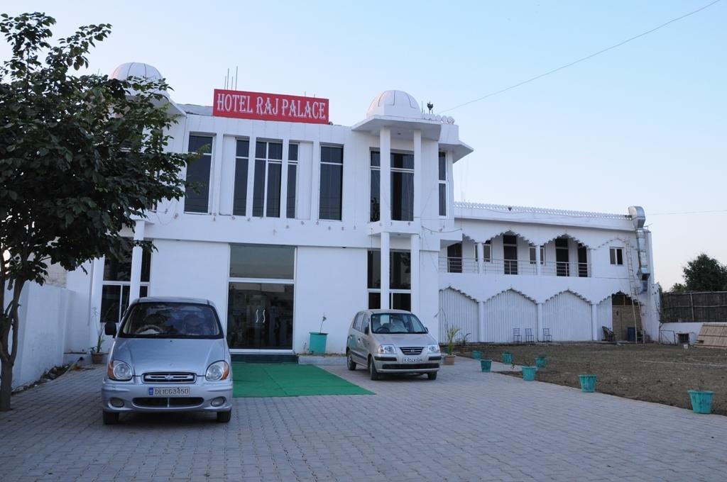 Hotel The Raj Palace Bharatpur Exterior photo